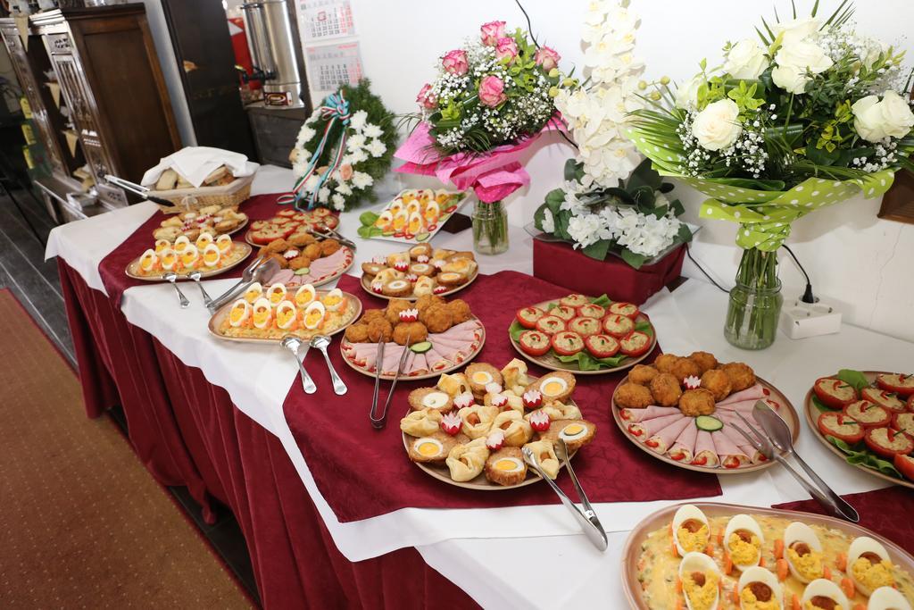 Hovirag Panzio Hotel Borzont ภายนอก รูปภาพ
