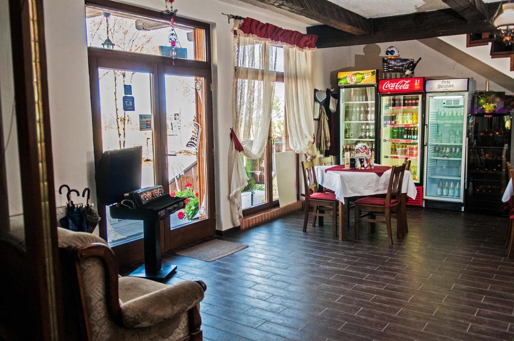Hovirag Panzio Hotel Borzont ภายนอก รูปภาพ