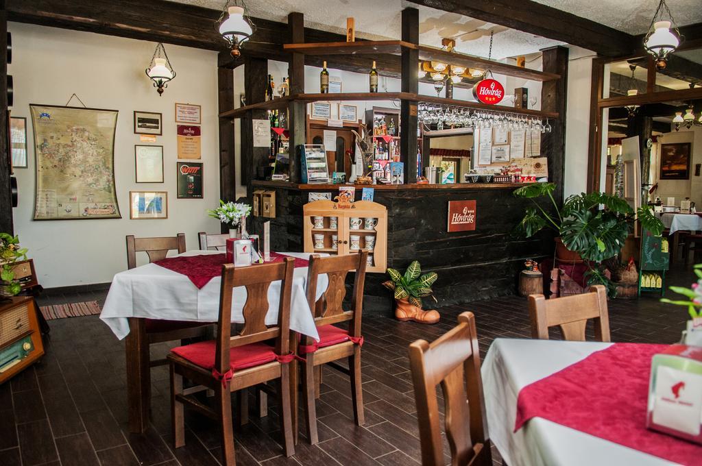 Hovirag Panzio Hotel Borzont ภายนอก รูปภาพ